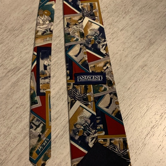 Ties- Baseball ( Padres/Tigers/ Yankees/ Rangers) motif- Conversational piece - Picture 3 of 7